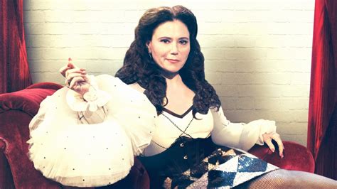 alex borstein: corsets & clown suits online|Iba pa.